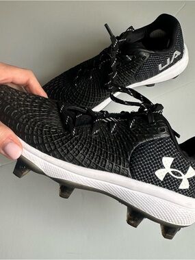 Under Armour Women's Glyde 2.0 MT TPU Softball Cleats